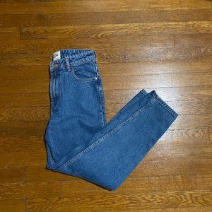 High-waisted, medium wash jeans